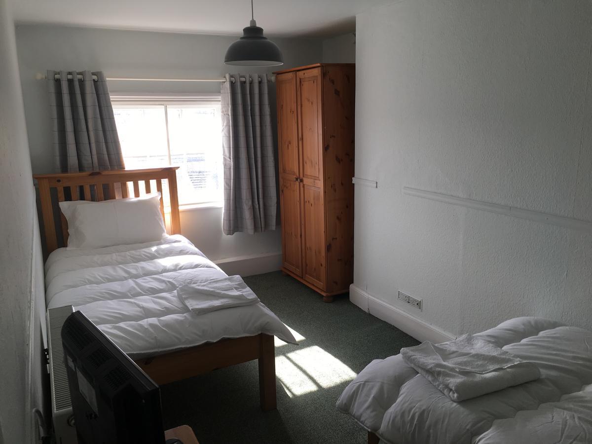 The Cross Keys Hotel Llanymynech Esterno foto