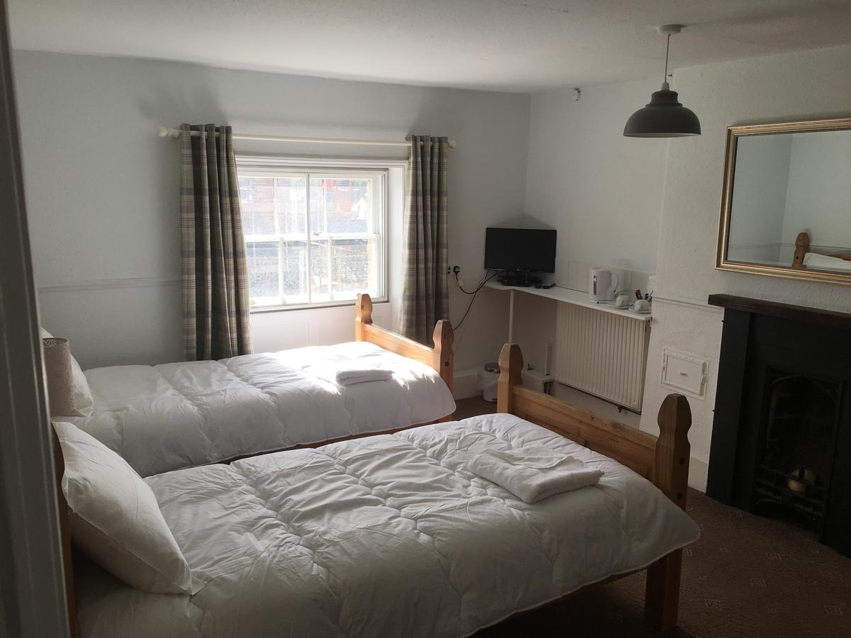 The Cross Keys Hotel Llanymynech Esterno foto